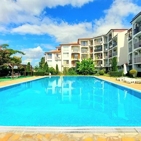 Rutland 2 - Menada Apartment